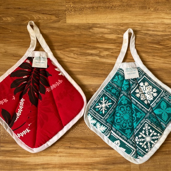 Pair of Lanakila Crafts Hawaii print pot holders - Picture 7 of 10